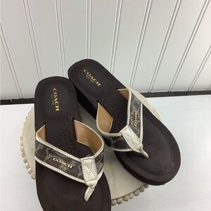 Coach Women's Black and Cream Sandals Jolene 6.5 B
